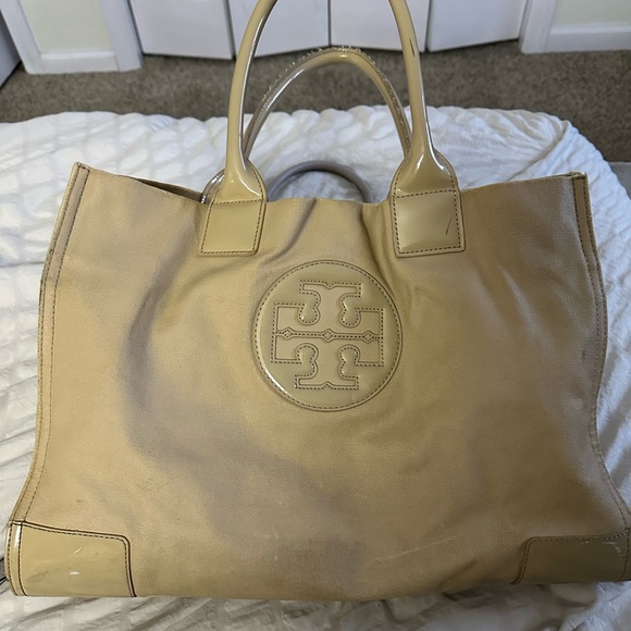 Tory Burch Handbags - Tory Burch Beige Leather Tote